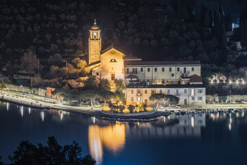 Vista notturna sulla chiesa Nostra Signora delle Grazie a Le Grazie, comune di Portovenere,...