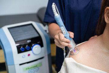 high power laser treatment for office syndrome patient