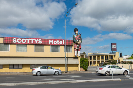 Scotty's Motel with an Iconic Australian Big Statue, Scotsman playing  the bagpipe