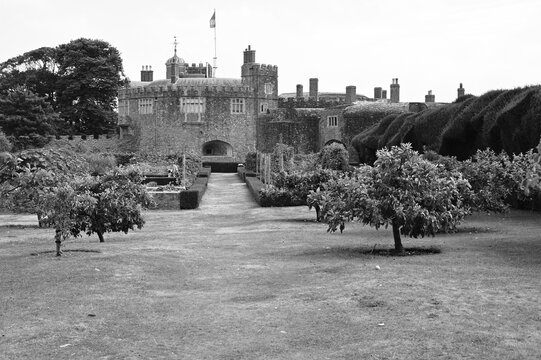 The Orchard Of William Pitt The Younger At Walmer Castle During The Drought Of August 2022. 