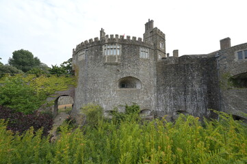 Fototapeta na wymiar The castle turret of a coastal artillery fortress in kent. 