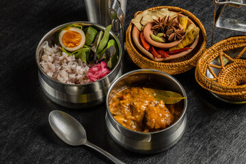 スパイスカレー　チキンカレー　Spicy chicken curry 
