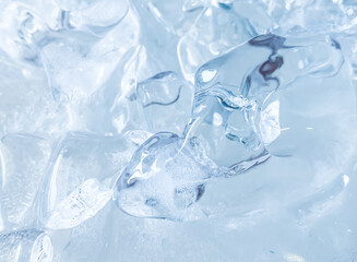 The ice cube shape has been adjusted to add color,It will help refresh and make you feel good.