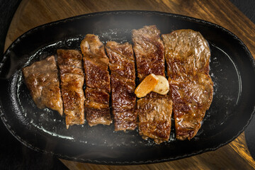 高級グリルステーキ Thick cut luxury fresh beef steak