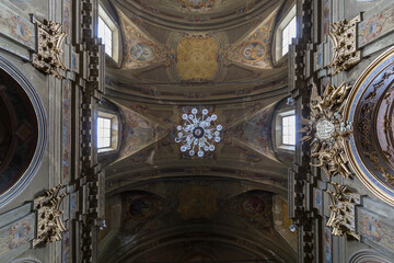 Interior shot of Varallo church in Piedmont, Italy. No people are visible. - obrazy, fototapety, plakaty