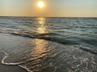 Fototapeta na wymiar Sunrise on the sea