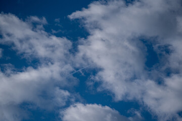 Fototapeta na wymiar clouds and blue sky 