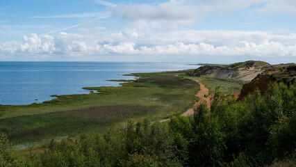 Naturschutzgebiet Morsum Kliff auf Sylt im Sommer wolkenlos HD Format