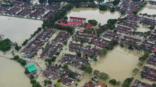 Aerial view of the north Selangor flood following heavy rainfall. Taman Sri Muda was one of the areas worst hit by floods.