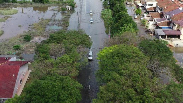Aerial view of the north Selangor flood following heavy rainfall. Taman Sri Muda was one of the areas worst hit by floods.