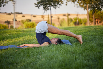 #yoga #fitness #meditation #yogapractice #yogainspiration love, yogalife, yogaeverydamnday, yogi, mindfulness, yogateacher, yogalove, workout, gym, yogaeveryday #motivation, pilates, namaste, health 