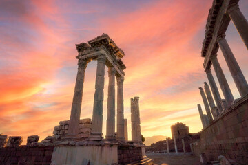 Obraz premium pergamon acropol unesco world heritage archaeological and touristic destination