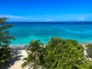 Photo sur Plexiglas Plage de Seven Mile, Grand Cayman Une vue aérienne de Cemetery Beach sur Seven Mile Beach à Grand Cayman Island.