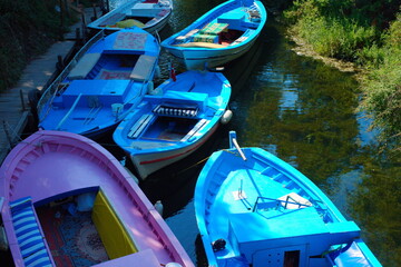 tourist sightseeing boats
