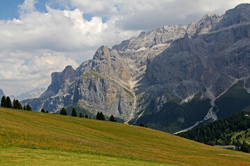 le pareti occidentali del gruppo del Sella, nelle Dolomiti