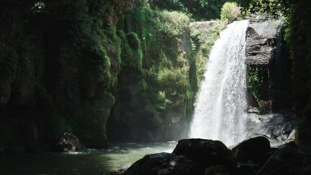 大分県竹田市の黄牛の滝