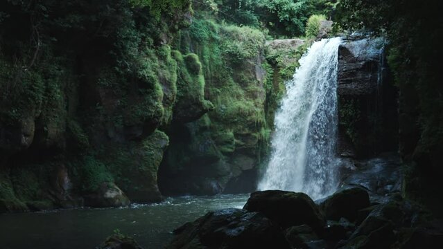 大分県竹田市の黄牛の滝