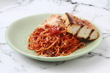 Freshly cooked spaghetti pasta