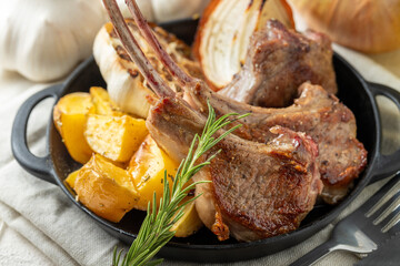 ラムチョップのグリル