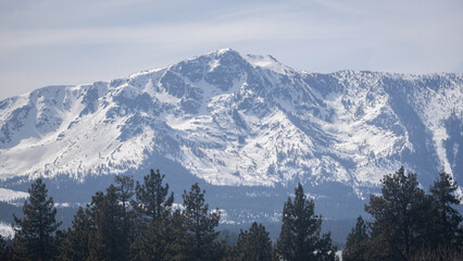 Fototapeta na wymiar The Mountains of Lake Tahoe