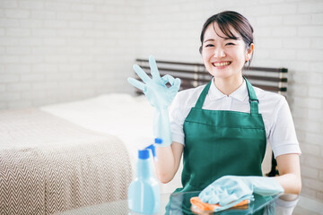 清掃業・家事代行業の女性
