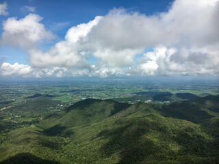 Fototapeta premium mountain range on a clear day