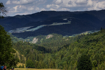 Polska, Szczawnica, piękne cudowne góry Pieniny, krajobrazy i widoki na skały lasy, góry,...