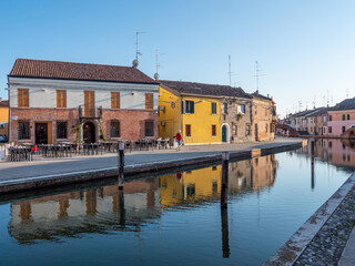 Altstadt mit Kanal in Comacchio Italien