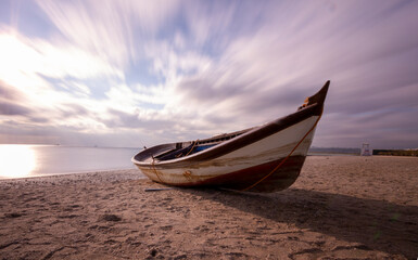 Long exposure photos taken with short shutter times, fantastic and original photos.