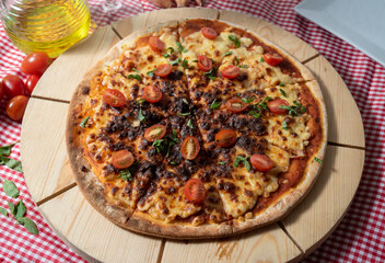 pizza with cherry tomatoes