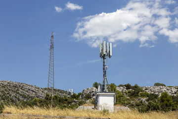 sendemast in der wüste