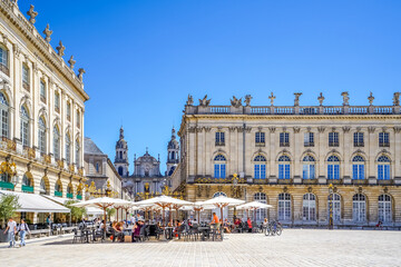 Fototapeta na wymiar Place Stanislas und Kathedrale von Nancy, Nancy, Grand Est, Frankreich 