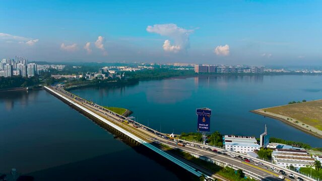 4K timelapse road condition of the link of Johor- Singapore causeway,its link the city of Johor Bahru in Malaysia across the strait of Johor to the town of Woodlands 