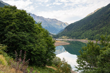 Paysage du lac d'Artouste dans les Pyrénées