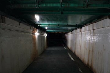 トンネル tunnel