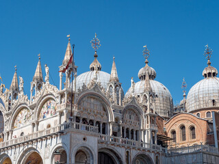 Fototapeta na wymiar Markusdom Basilica di San Marco in Venedig 