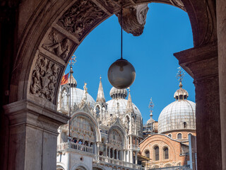 Fototapeta premium Blick auf Markusdom Basilica di San Marco in Venedig