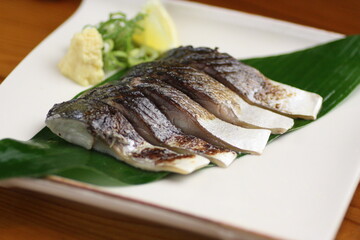 炙り締めサバ