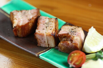 厚切りベーコン