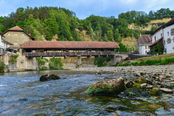 Bernbrücke in Freiburg (Fribourg) in der Schweiz