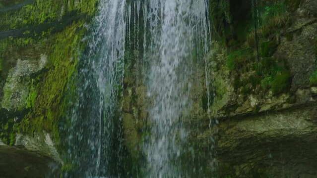 VUE AERIENNE CASCADE DU HERISSON JURA FRANCE
SLOW MOTION