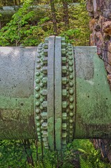 Connection of two pipes by means of bolts and nuts