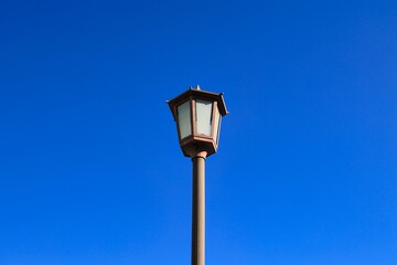 Fototapeta na wymiar デザインがかっこいいレトロな街灯