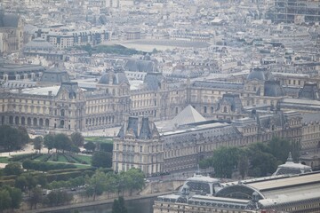 Paris vue du ciel - 524298617