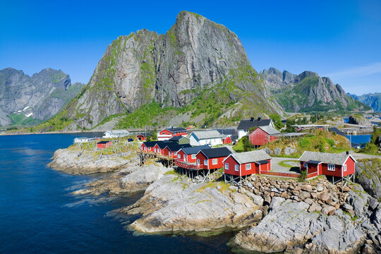 Rorbuers at the seashore, Hamnoy, Lofoten, Norway