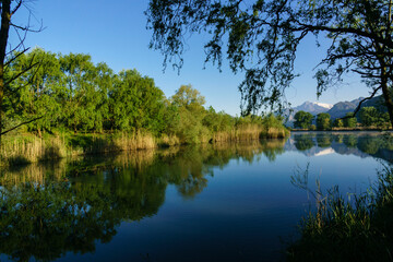 Brivio, laguna con los alpes al fondo, provincia de Lecco, Lombardia,  Italia, Europa