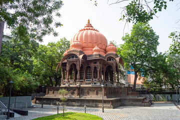 Obraz premium Boliya Sarkar ki Chhatri, Indore, Madhya Pradesh. Also Known as Malhar Rao Chhatri. Indian Architecture. Ancient architecture of Indian temple.