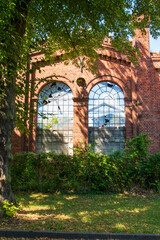 Leerstehendes und verlassenes Fabrikgebäude in Tangerhütte, Sachsen-Anhalt, Deutschland ist dem...