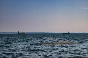 Schiffe im Meer, Griechenland 