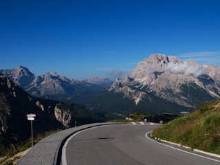Naklejka premium Passeggiando per le Tre Cime di Lavaredo